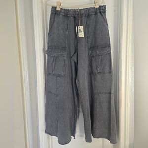 Easel “Feeling So Good” Mineral Washed Gray Wide Leg Cargo Pants Size Large NWT